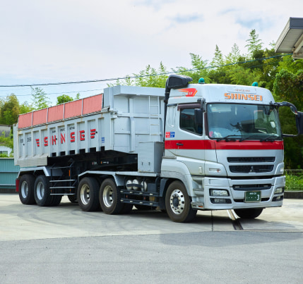 三菱製トラクターヘッド＆東急製24tトレーラーダンプ