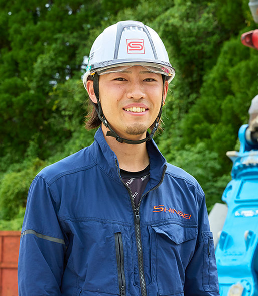 2020年入社／重機オペレーター・トラック運転手／26歳・多久市出身 R.Y.さん